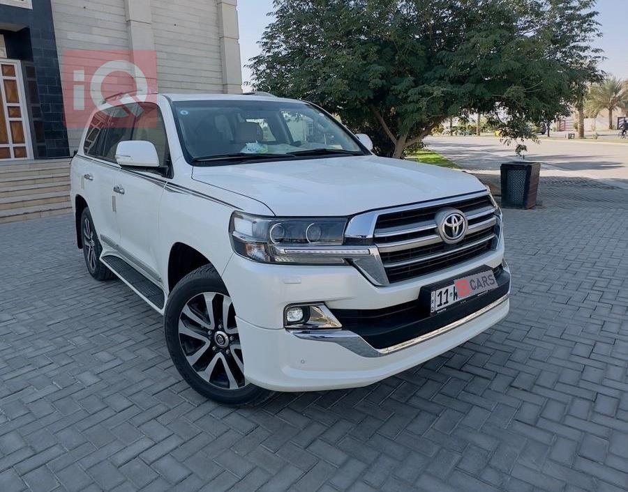 تويوتا لاندكروزر